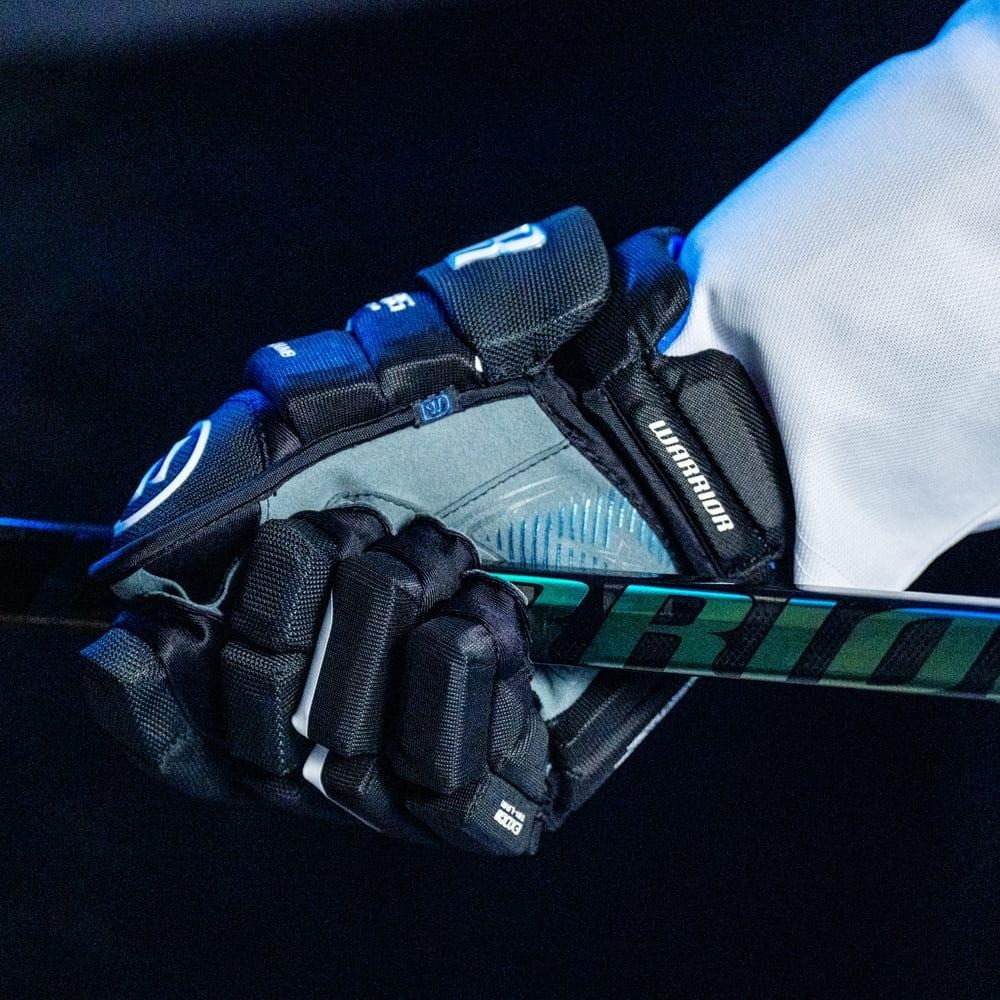 Warrior Hockey Stick Fit in hands